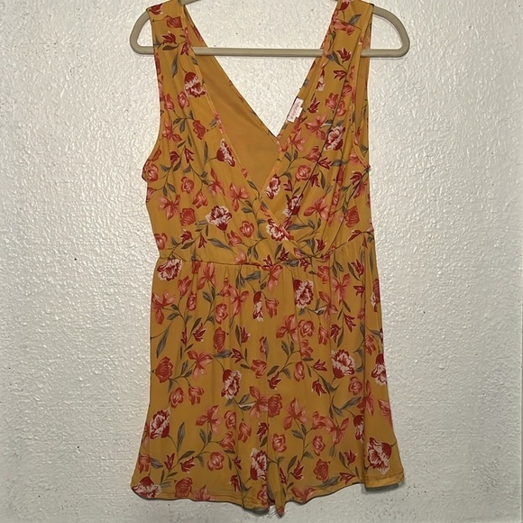 Xhileration mustard, color, yellow floral, romper, size large - Picture 2 of 7